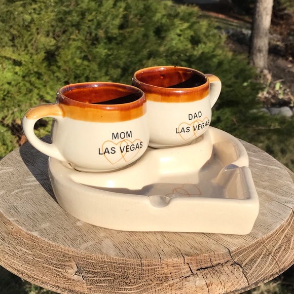 Vintage Other - Vintage mugs and ashtray set “las Vegas” ceramic